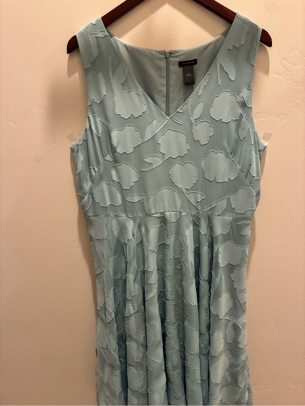 Ann Taylor Seafoam blue Textured V-Neck Sleeveless Dress size 14